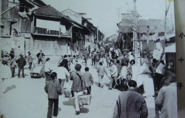 圖1：銅仁主城區(qū)舊景。銅仁日報社資料圖片.jpg